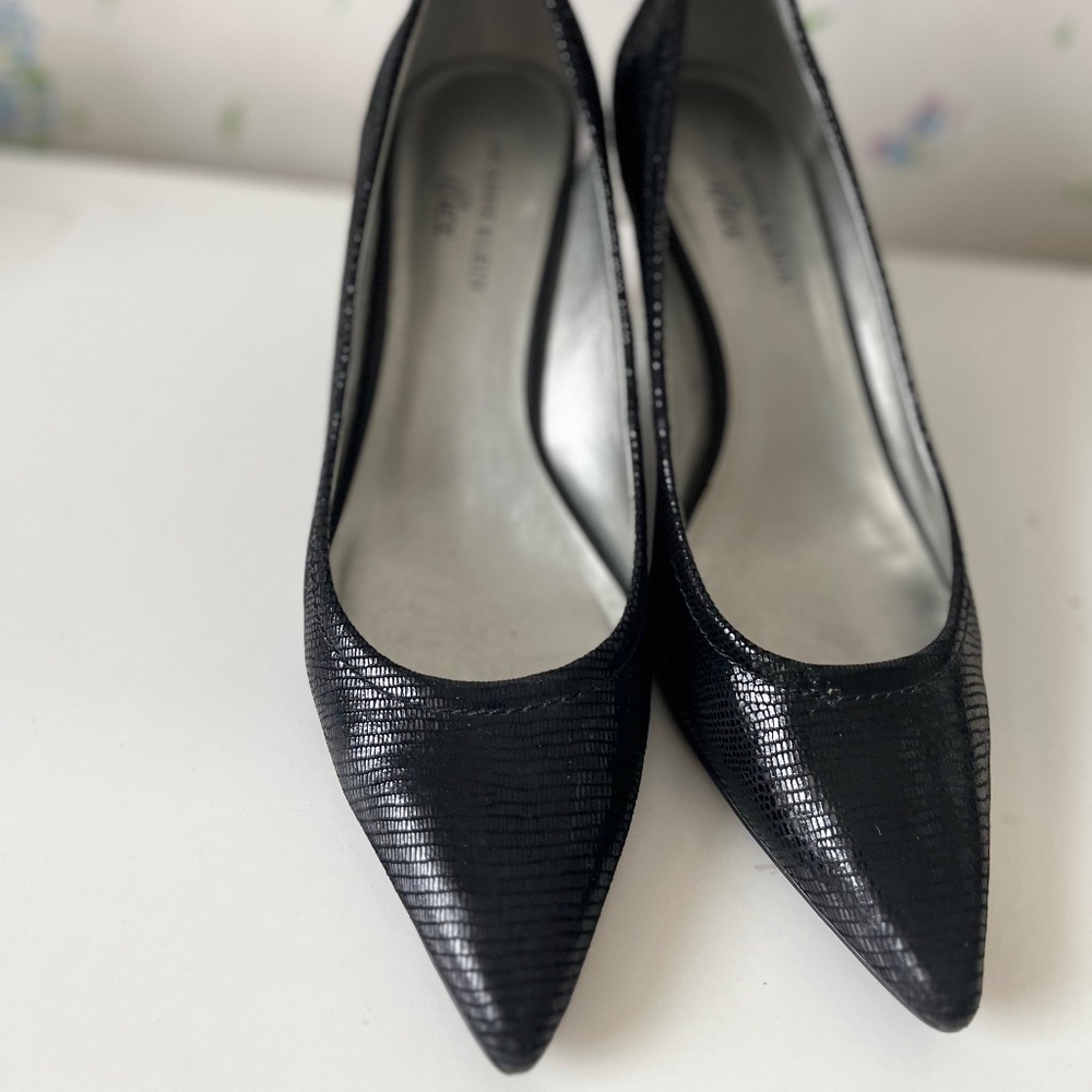AK Anne Klein Black Snakeskin Design Leather 3" Heels Sz 8